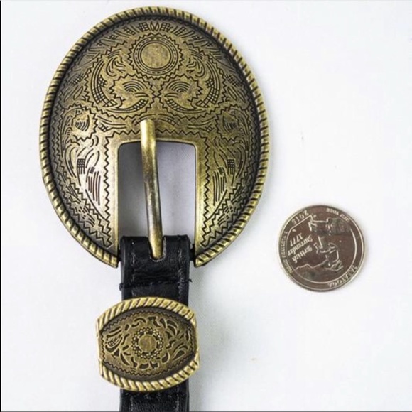 ONE LEFT! 🚨🚨 Oval Buckle Black Belt - Picture 2 of 5